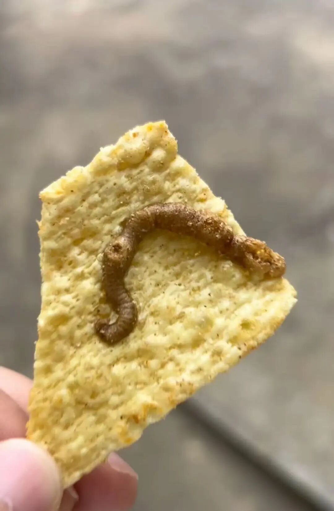 DƬ